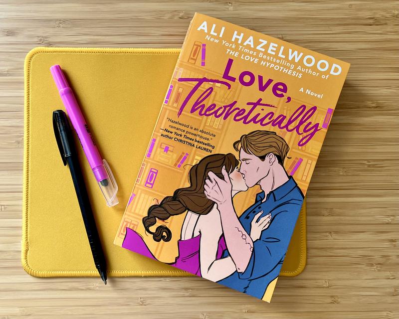  کتاب Love Theoretically by Ali Hazelwood